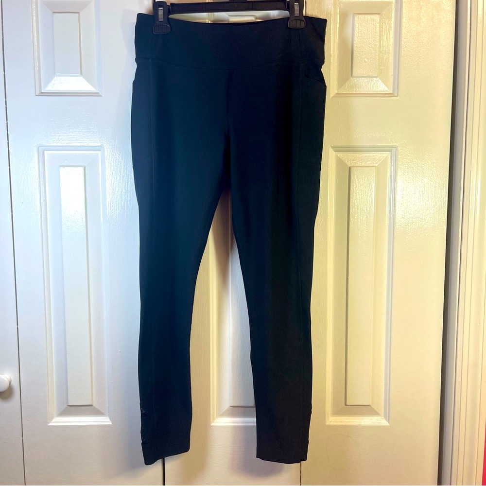 Mondetta Performance Gear Legging Sheer Leg Detail P2‎